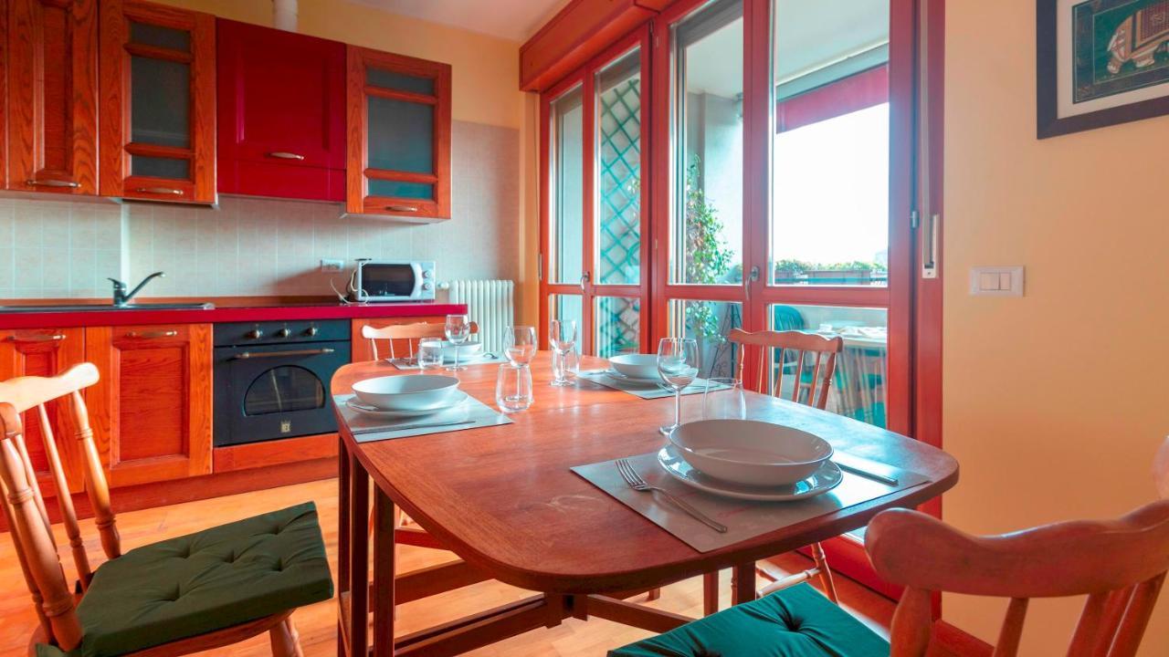 Italianway - Tolstoi 1 Appartement Milaan Buitenkant foto